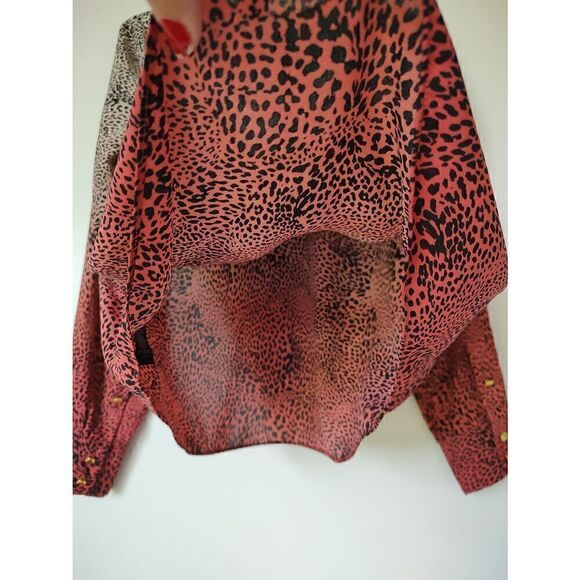 Vince Camuto Women's Size XS Leopard Print Cream Pink Long Sleeve Blouse Top - Picture 9 of 11